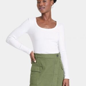 New With Tags Universal Thread White Ribbed Long Sleeve Shirt Top Scoop Size Med